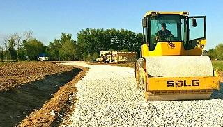 Отсыпка дороги в Боровичах от 2Землекопа-Брв от 935 руб. за метр